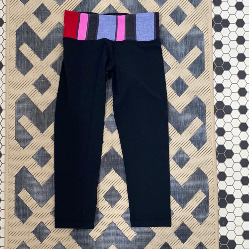 Lulu black crops
